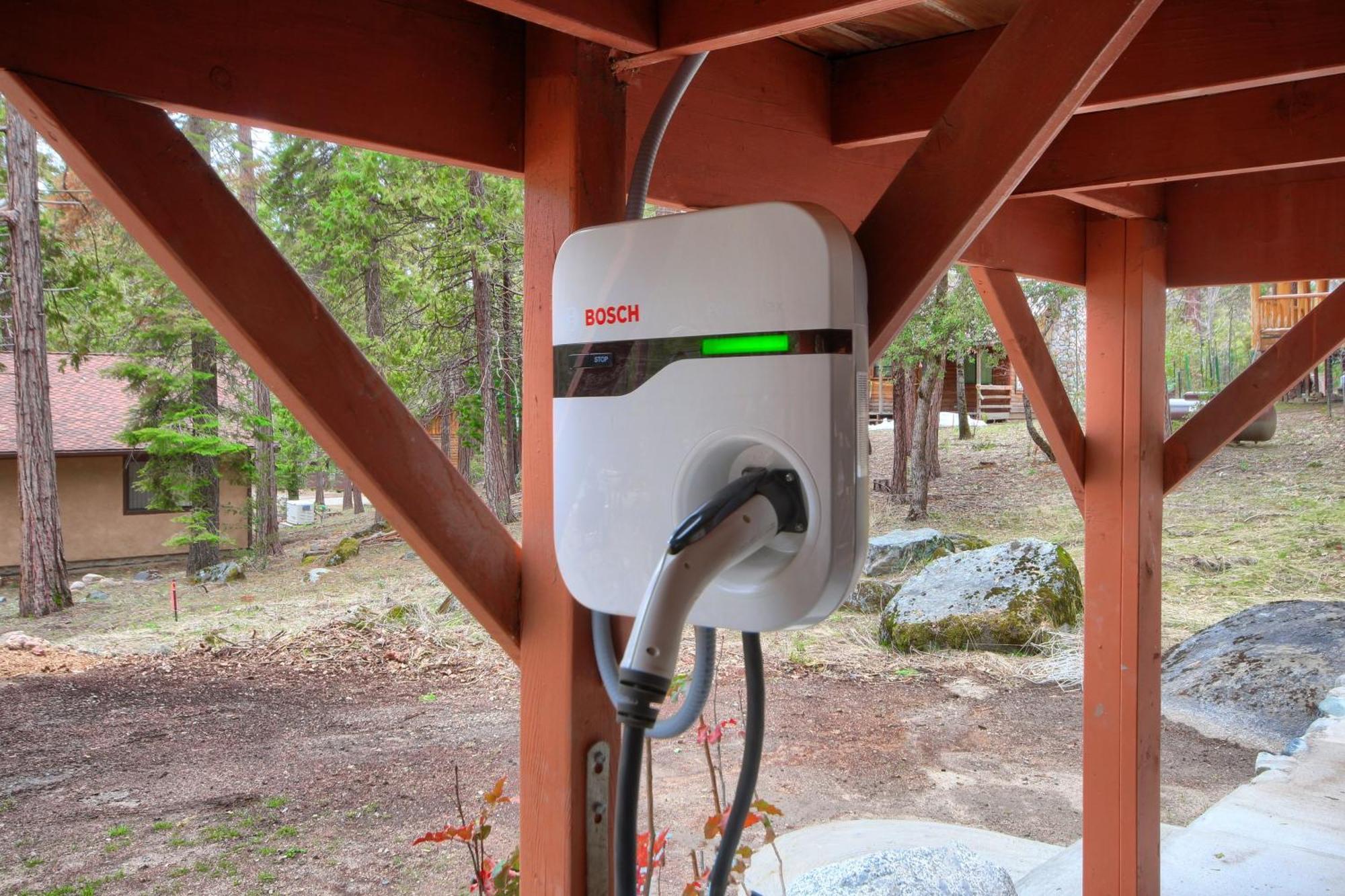 Hébergement de vacances Acorn Alley Inside Yosemite - Dog Friendly W/hot Tub, Fire Pit, Ev Charger *