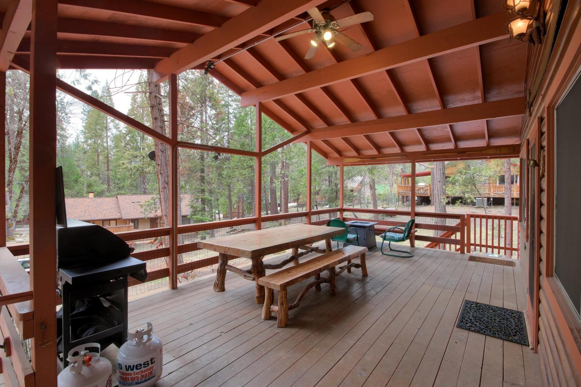 Hébergement de vacances Acorn Alley Inside Yosemite - Dog Friendly W/hot Tub, Fire Pit, Ev Charger *