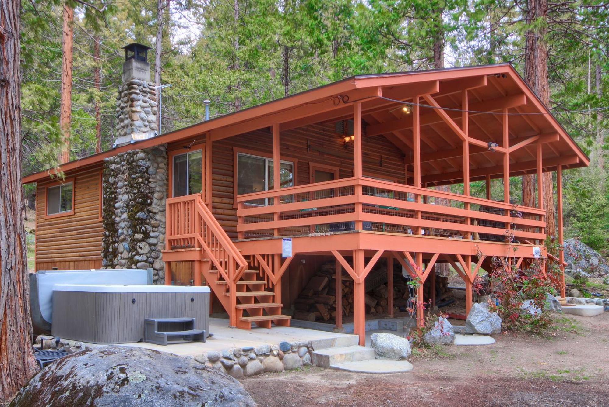 Hébergement de vacances Acorn Alley Inside Yosemite - Dog Friendly W/hot Tub, Fire Pit, Ev Charger North Wawona
